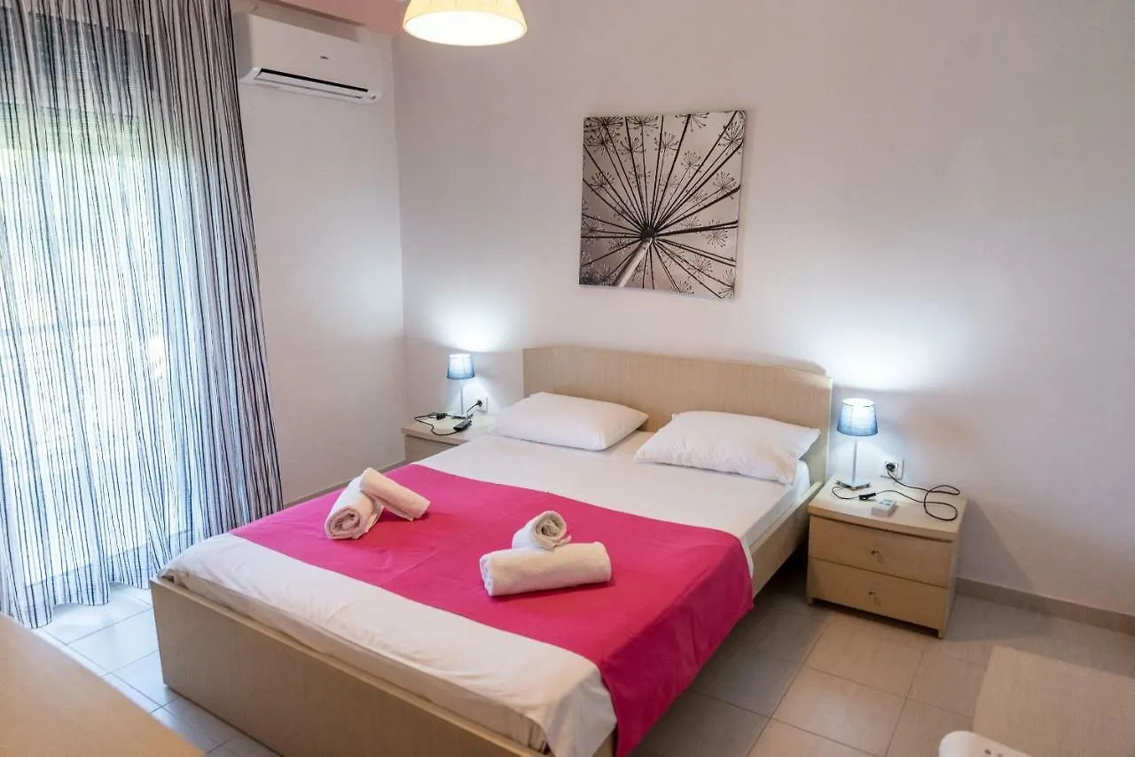 Nikos Apartments Ormos Panagias